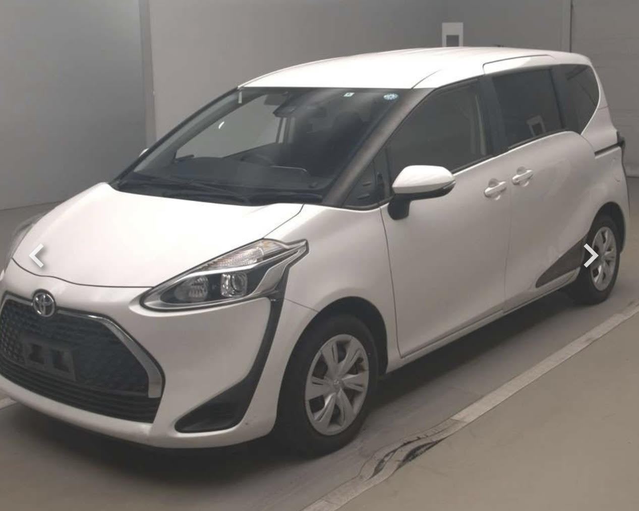 Toyota Sienta
